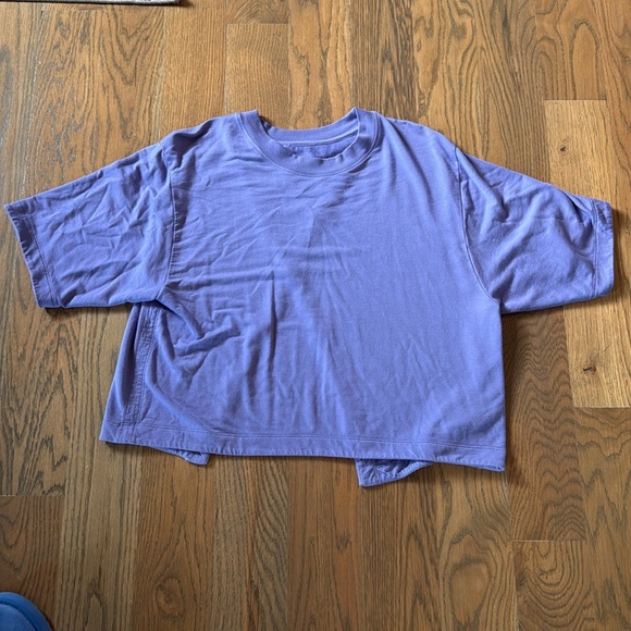 Athleta Short Sleeve Sweatshirt Top with Split Back - Picture 3 of 3